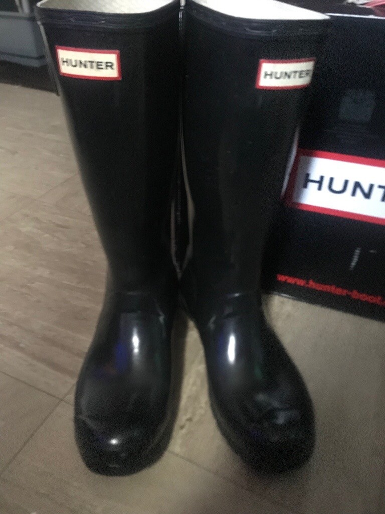 Hunters Gloss black wellies size 5 | in 